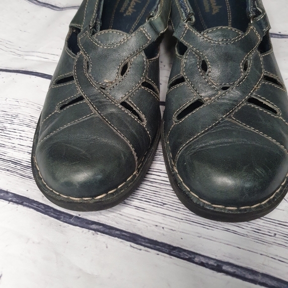 Clarks Bendables Mary Jane Styled Distressed Grey Leather Shoes Size 8 - Picture 6 of 8
